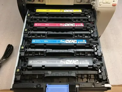 HP LaserJet Pro 400 M451dn Image