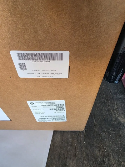 HP M555dn Image