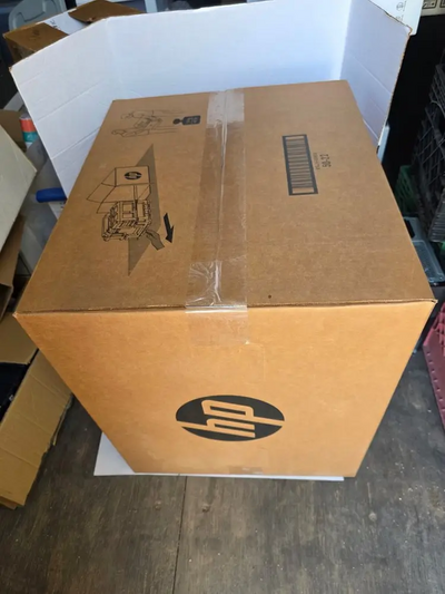 HP M555dn Image
