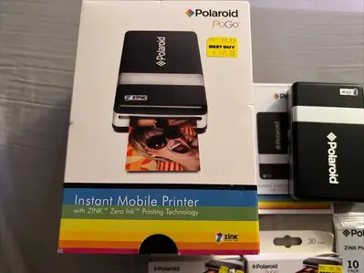 Polaroid CZA-10011B PoGo Instant Image