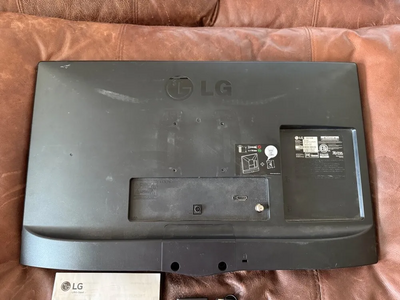 LG 24LF454B Image