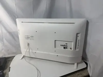 LG 32LM620BPUA Image