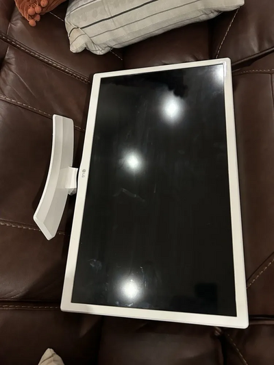 LG 24LJ4540-WU Image