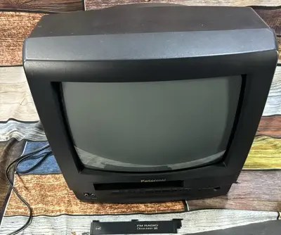 Panasonic PV-C1322 Image