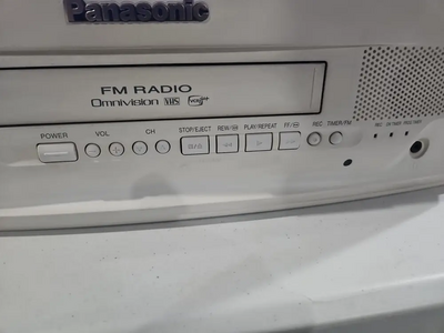 Panasonic Pv-c2031w Image