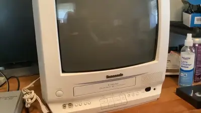 Panasonic PV-M1378W Image