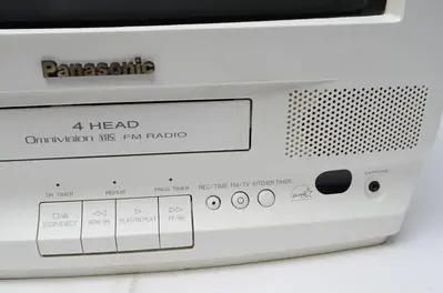 Panasonic PV-M1378W Image