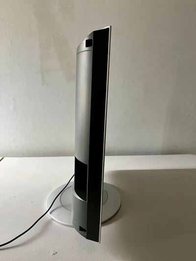 Panasonic TC-LA1 Image