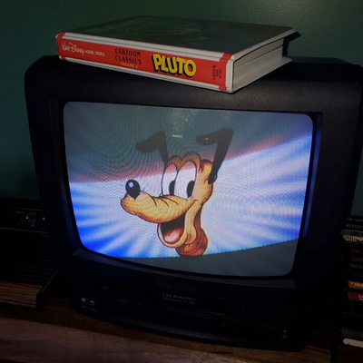 Panasonic Pv-c1323 Image