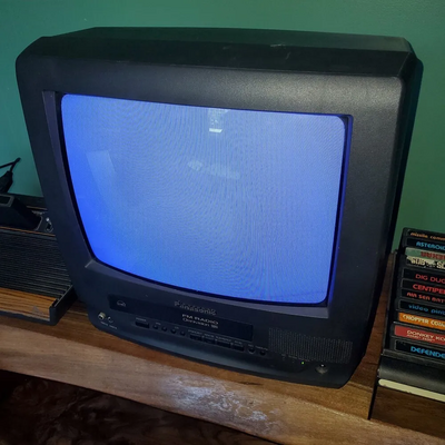 Panasonic Pv-c1323 Image