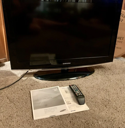 Samsung LN32B360 Image