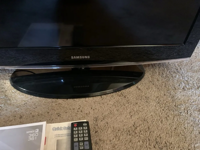 Samsung LN32B360 Image