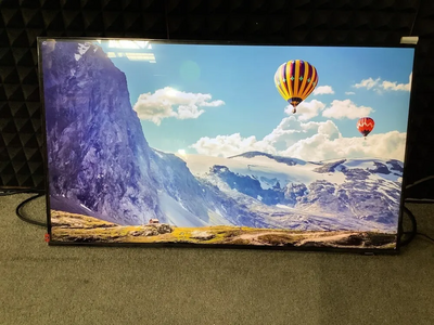 Samsung UN43DU8000 Image