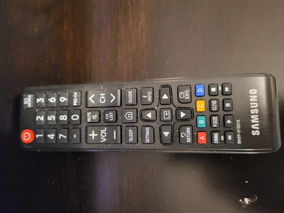Samsung NU7100 Image