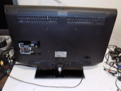 Samsung LN32B460B2D Image