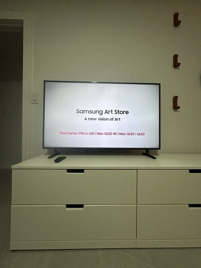 Samsung Ru8000 Image