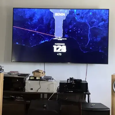Samsung Crystal uhd cu7000b Image
