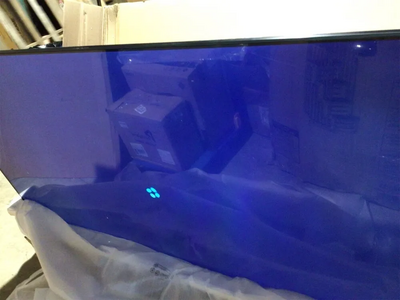 Samsung Au8000 Image
