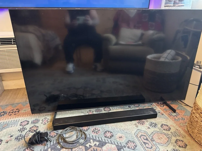 Samsung Au8000 Image