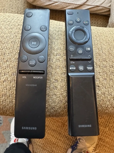 Samsung Au8000 Image