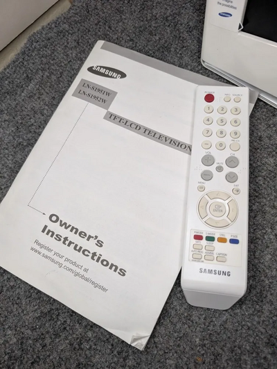 Samsung LN-S1952W Image