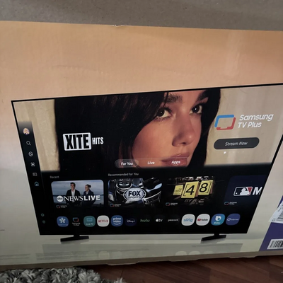 Samsung Crystal UHD U7900F 4K Smart TV Image
