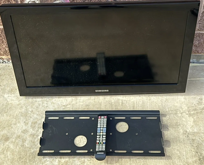 Samsung LN32D403 Image