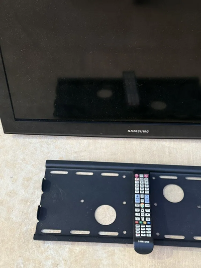 Samsung LN32D403 Image