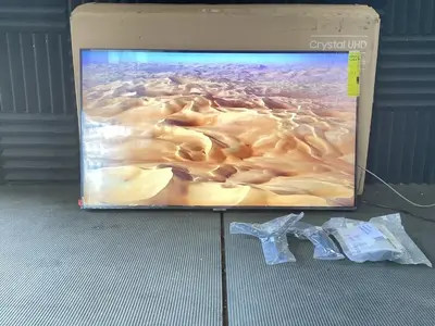 Samsung Cu7000 Image