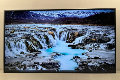 Samsung QB55R Image