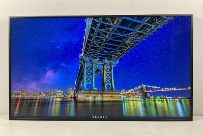 Samsung QB55R Image