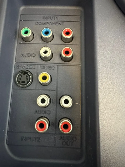 Sharp LC-13AV6U Image
