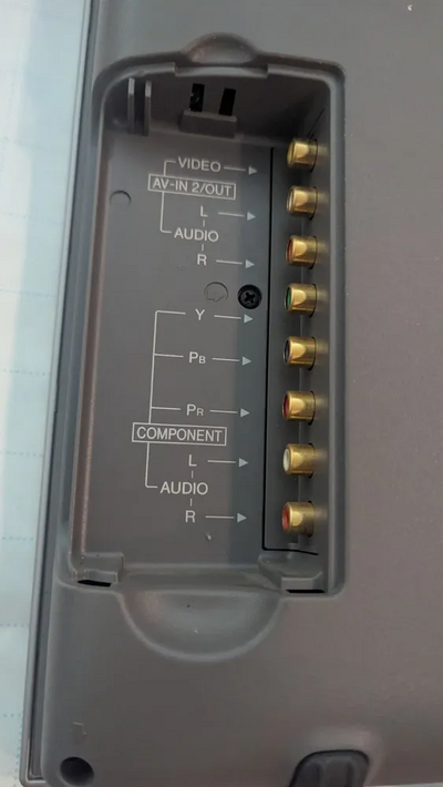 Sharp Aquos lc-13e1u Image