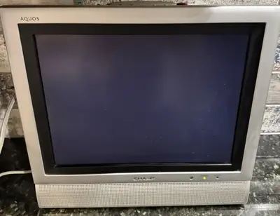 Sharp Aquos lc-13e1u Image