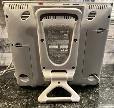 Sharp Aquos lc-13e1u Image