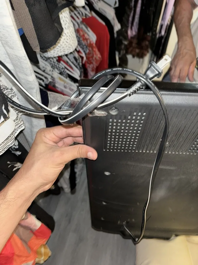 Sharp LC-60LE650U Image