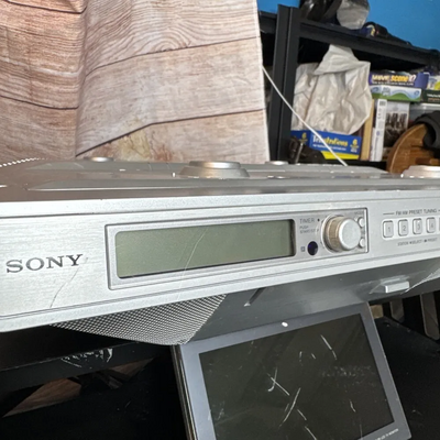 Sony ICF-CD555TV Image