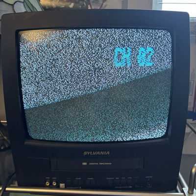 SYLVANIA Src2213b Image