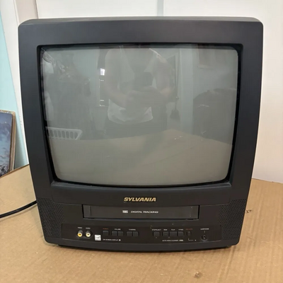 SYLVANIA Src2213b Image
