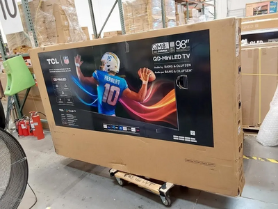 TCL 98QM8K Image