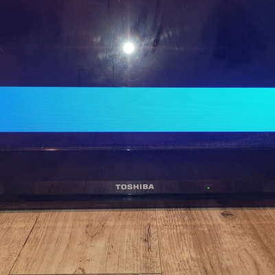 Toshiba 42EL700A Image