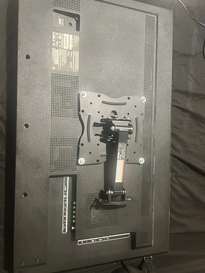VIZIO V-series v705-h13 Image