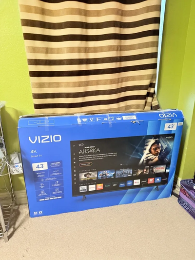 VIZIO V4K43M-0804 Image