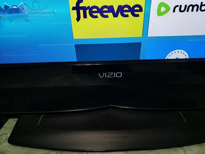 VIZIO 46" LCD Digital Color TV Image