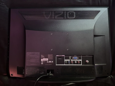 VIZIO E221va Image