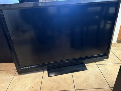 VIZIO V-series v405-h19 Image