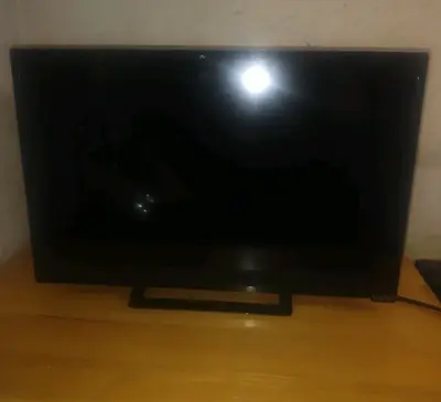 VIZIO E241I-B1 Image