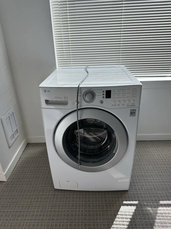 LG Wm2240cw image