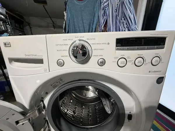 LG Wm2301hw image