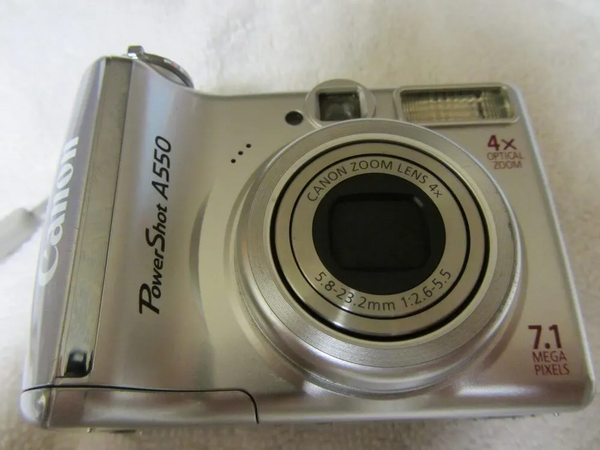 Canon PowerShot A550 image